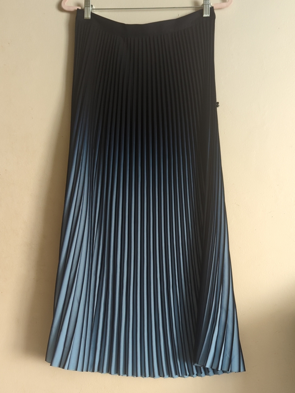 REISS Marlie Ombre Pleated Midi Skirt - Picture 7 of 10